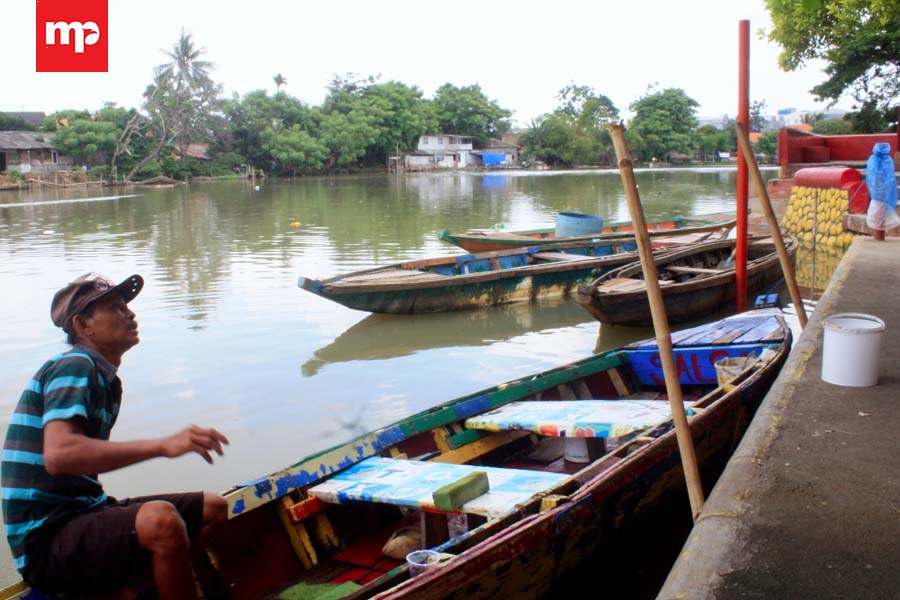 Keindahan Kota Tangerang Dilihat dari Kali Cisadane