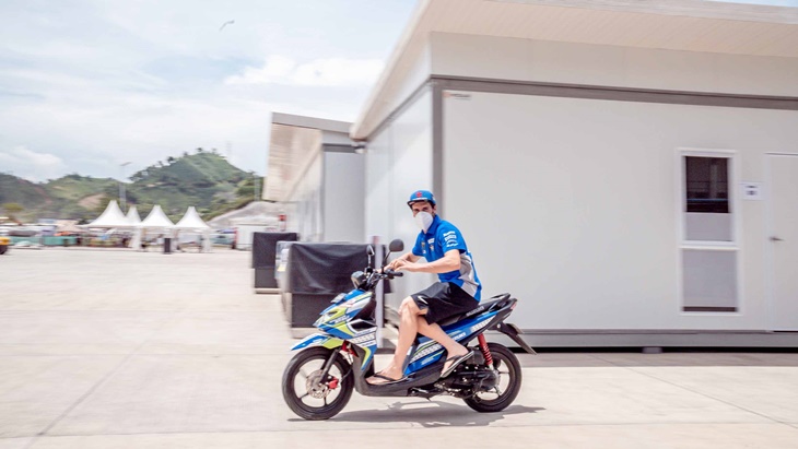 Joan Mir dan Alex Rins Jajal Suzuki Nex II dan Nex Crossover di Sirkuit Mandalika