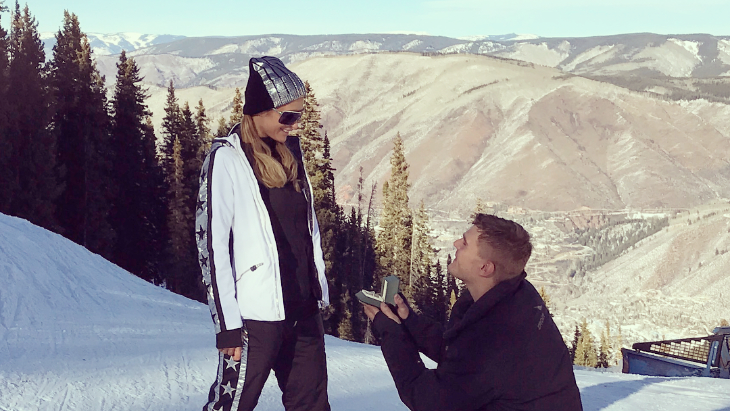 Paris Hilton Tukar Cincin, Suasananya Romantis Banget! 