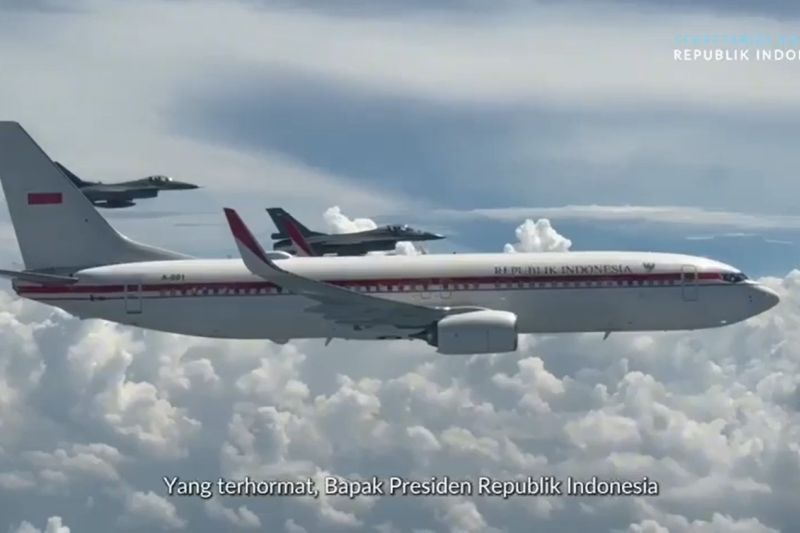 Di Kokpit Indonesia One, Prabowo Ucapkan Selamat HUT Ke-80 TNI AU, Beri Semangat Pada Elang Muda