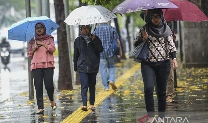Cuaca Jakarta Hari Ini: Jakbar-Jaksel Diguyur Hujan Disertai Petir