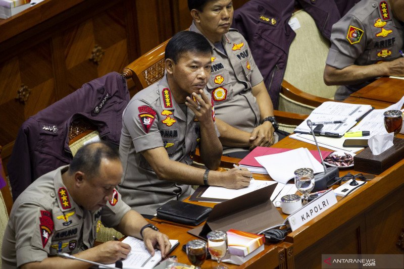Kapolri Jenderal Idham Azis di DPR