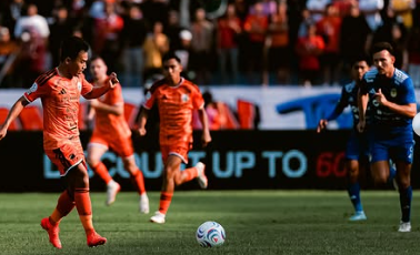 Persija Jakarta Ngamuk di Stadion Sultan Agung Bantul, Cukur Habis Tuan Rumah PSIM Yogyakarta 4 Gol Tanpa Balas