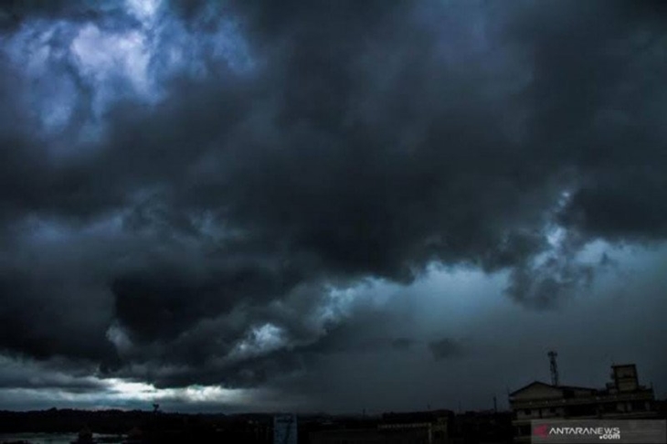 Awan mendung di lapisan atmosfer wilayah Jakarta. Dok ANTARA