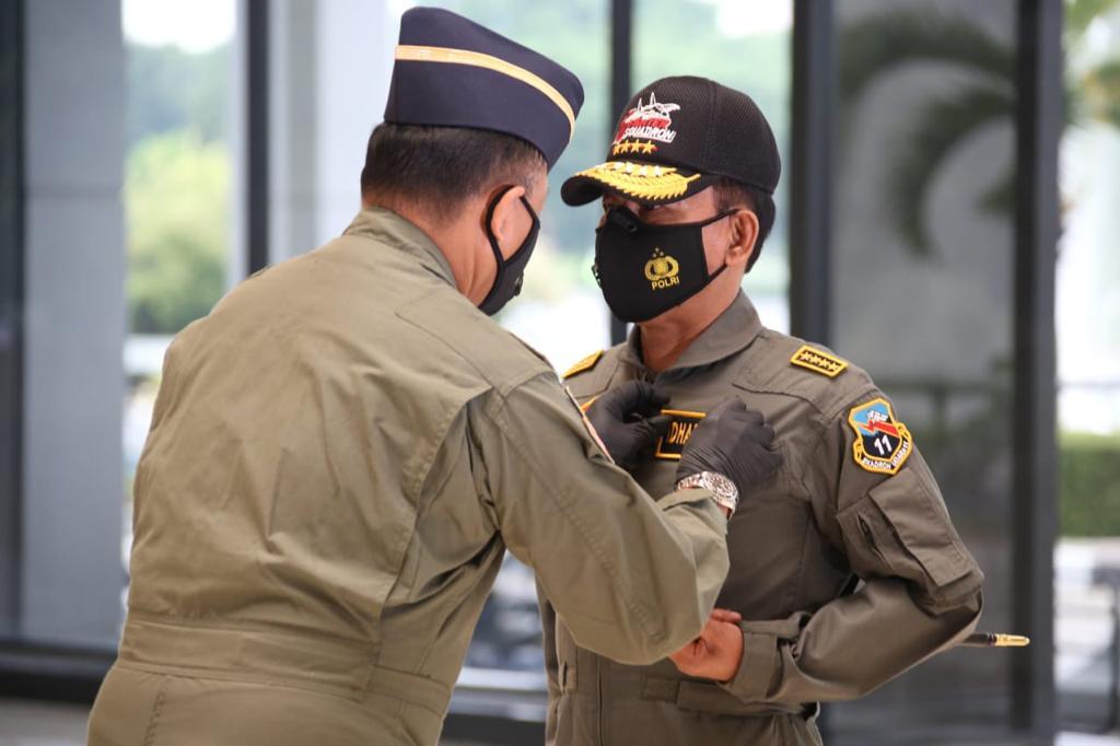 Jelang Pensiun, Kapolri Idham Azis Terima Dua Penghargaan dari TNI