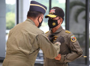Jelang Pensiun, Kapolri Idham Azis Terima Dua Penghargaan dari TNI