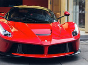 Wow, Lewis Hamilton Beli LaFerrari dengan Tulisan Namanya di Body 