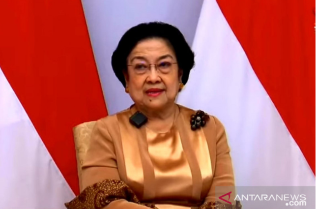 Prihatin Jokowi Kerap Dikritik Tak Beretika, Megawati: Beliau Sampai Kurus