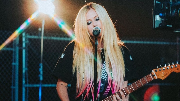 Konser Avril Lavigne di Asia Tenggara Kembali Tertunda