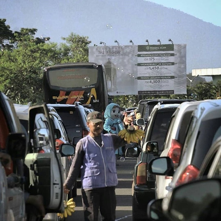 Ketika Macet Jadi Wisata Alam di Negeri Aing