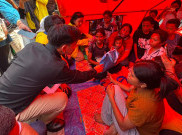 Gibran Kunjungi SD Inpres Wairklau, Cek Kondisi Pengungsi dan Anak-anak Terdampak Bencana