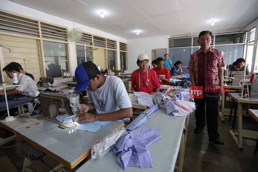 Pengusaha Pribumi Beri Pelatihan Menjahit untuk Kaum Muda 