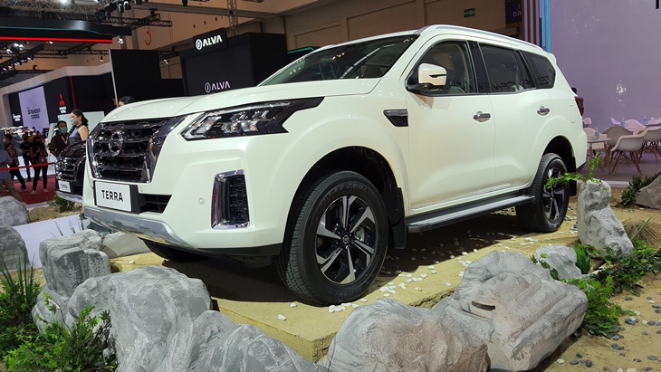Gaharnya Nissan Terra VL 4x4 Facelift