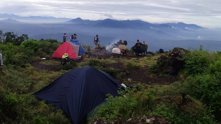 Mengenal Gunung Tampomas, Tempat Tiga Pemuda Tewas Karena Hipotermia