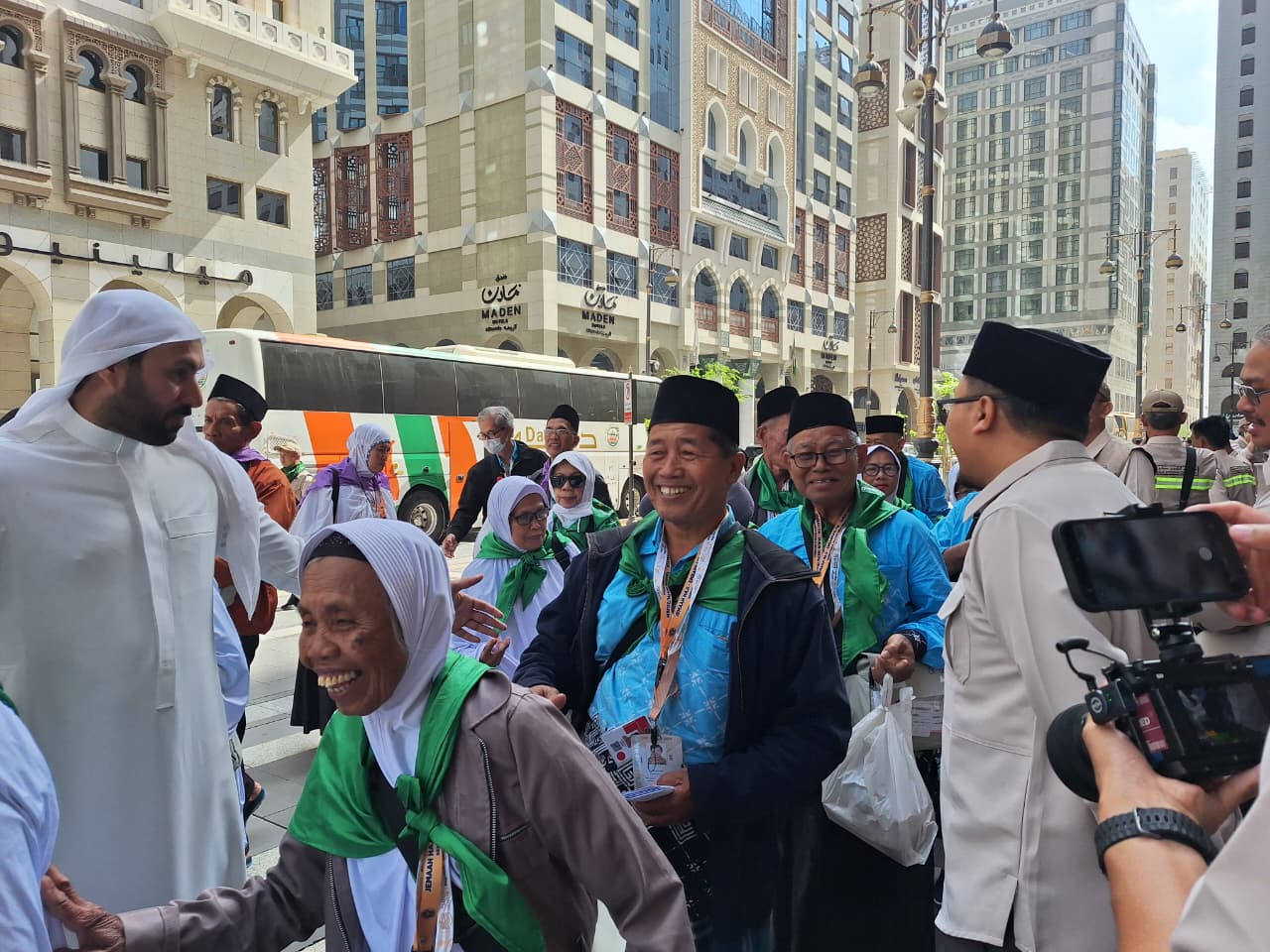 5.997 Jemaah Calon Haji Indonesia Kloter Pertama Tiba di Madinah, Sebagian Besar Lanjut Usia