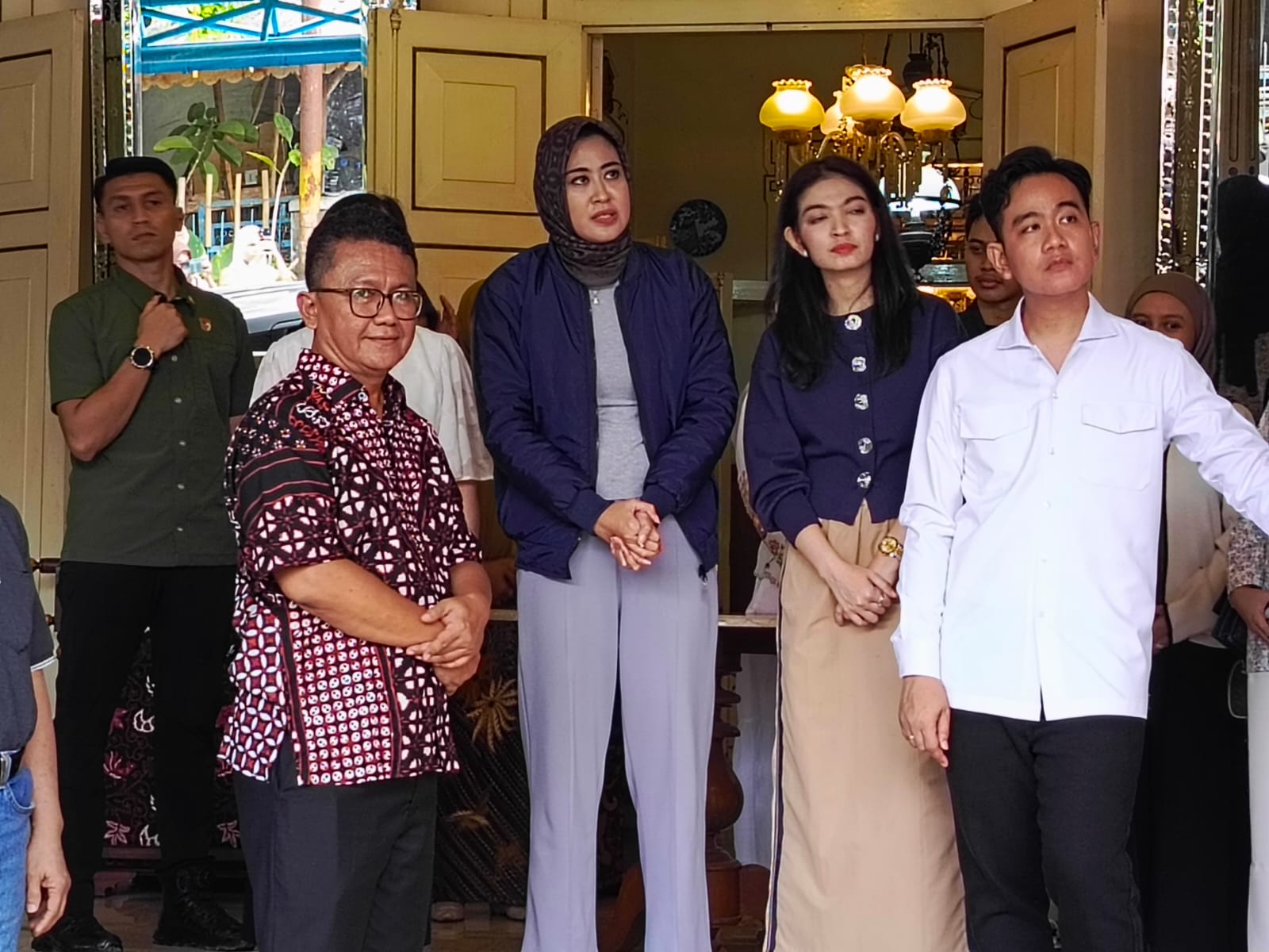 Kunjungi Kampung Batik Kauman, Gibran Minta Tingkatkan Produktivitas Produk