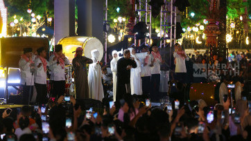 Haddad Alwi Meriahkan Panggung Malam Takbiran Eid Mubarak Jakarta di Bundaran HI