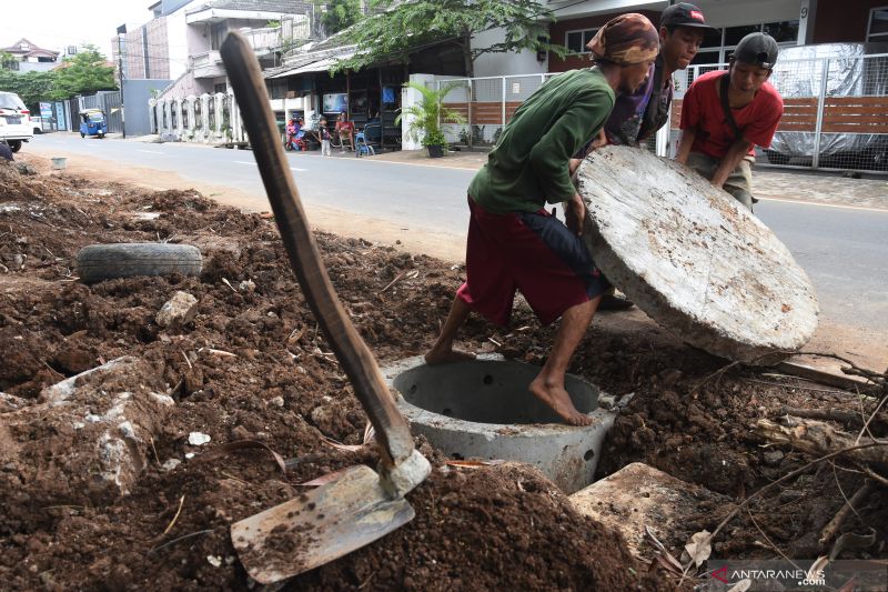 Anak Buah Anies Tegur Kontraktor Sumur Resapan
