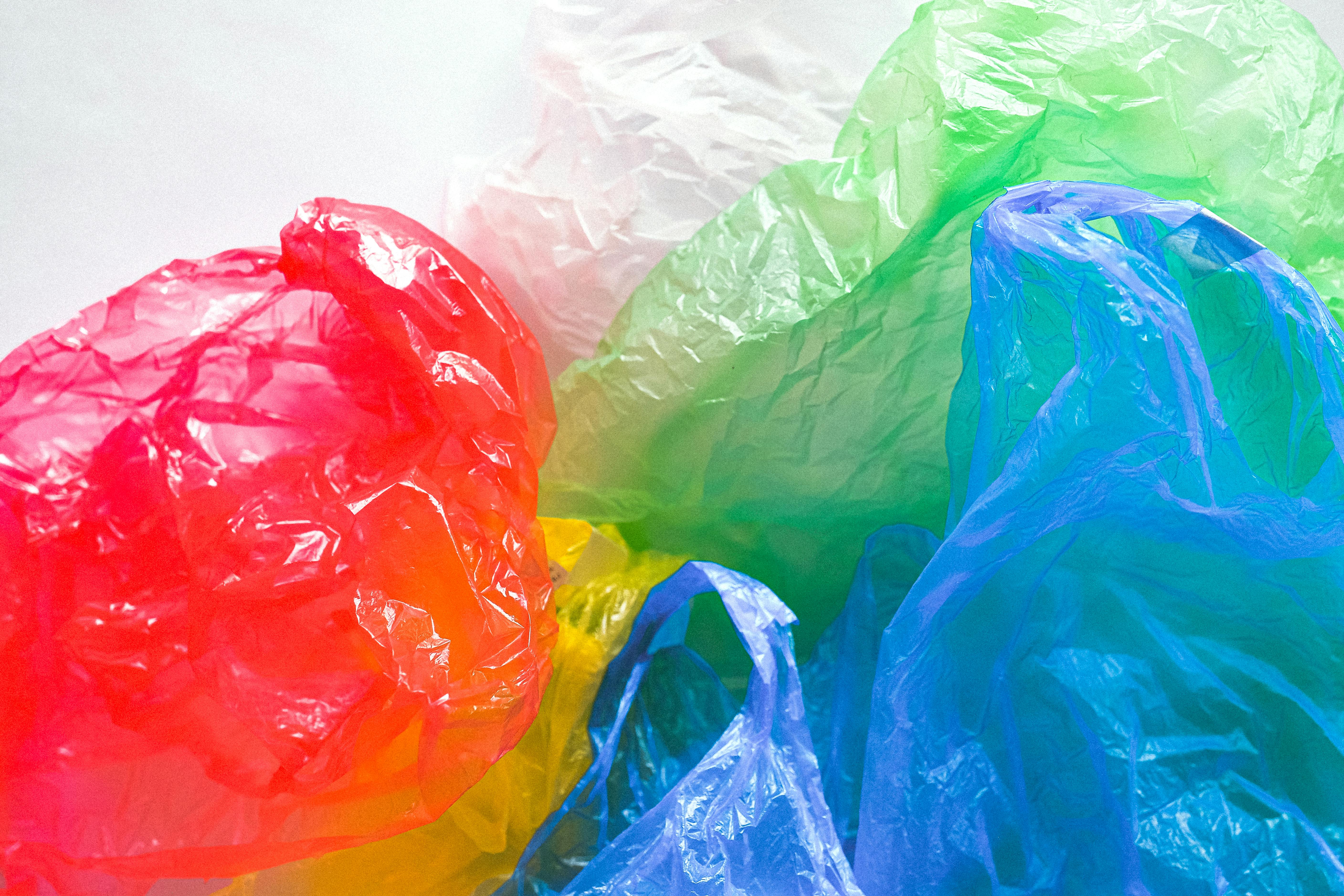 Lonjakan Harga Plastik Tekan UMKM, DPR Desak Pemerintah Cari Solusi