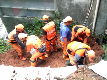 Longsor Tebing Sepanjang 7 Meter Terjadi di Kalisari Jakarta Timur
