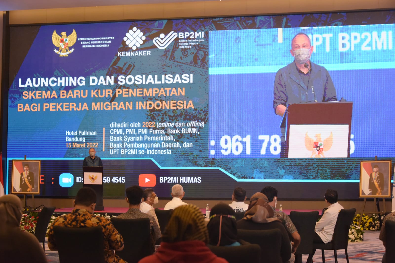 Sosialisasi skema baru Kredit Usaha Rakyat (KUR) Penempatan bagi Pekerja Migran Indonesia (PMI) di Pullman Hotel, Kota Bandung. (Humas Jabar)