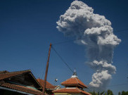 Sultan  Ultimatum Warga yang Takut Sama Merapi Keluar Saja dari Jogja