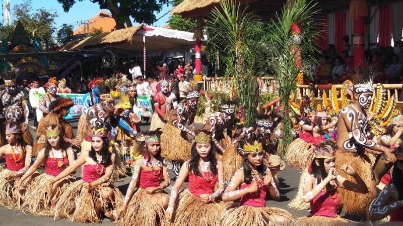 4 Tarian Tradisional Populer Khas Indonesia