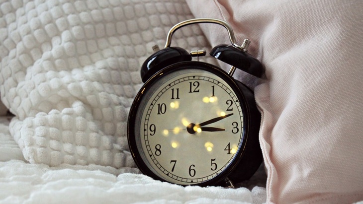 Alarm Tidur Seperti Apa yang Paling Tepat?