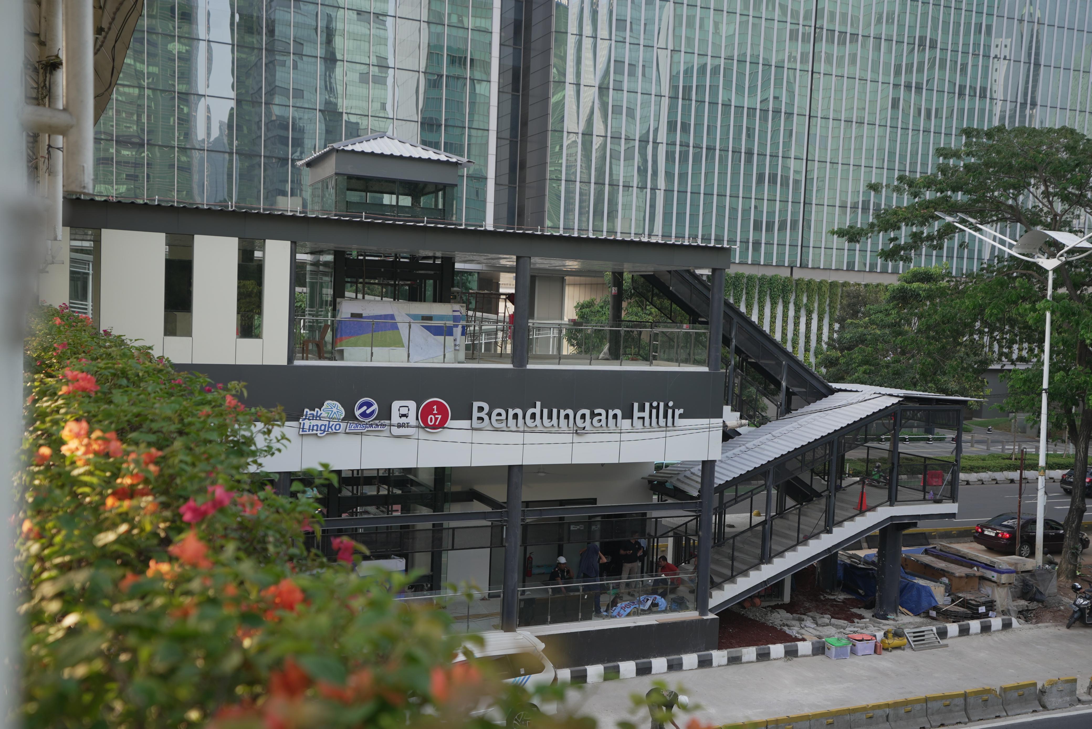 Halte TransJakarta Benhil Kembali Beroperasi Setelah Direvitalisasi, Penuh Fasilitas Penunjang