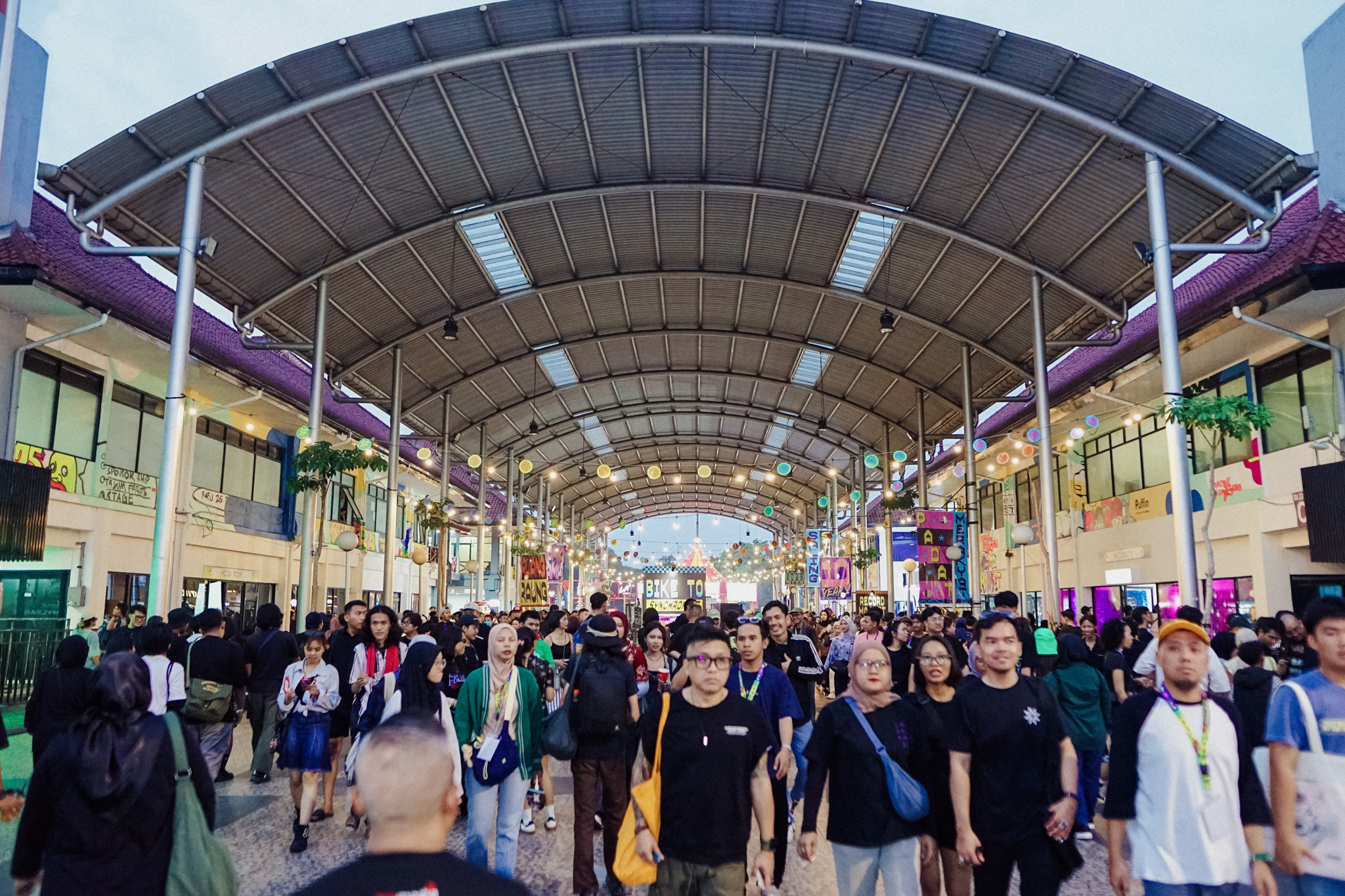 3 Hari Menyatu dalam Euforia Irama, ini Catatan Perjalanan di Synchronize Festival 2025