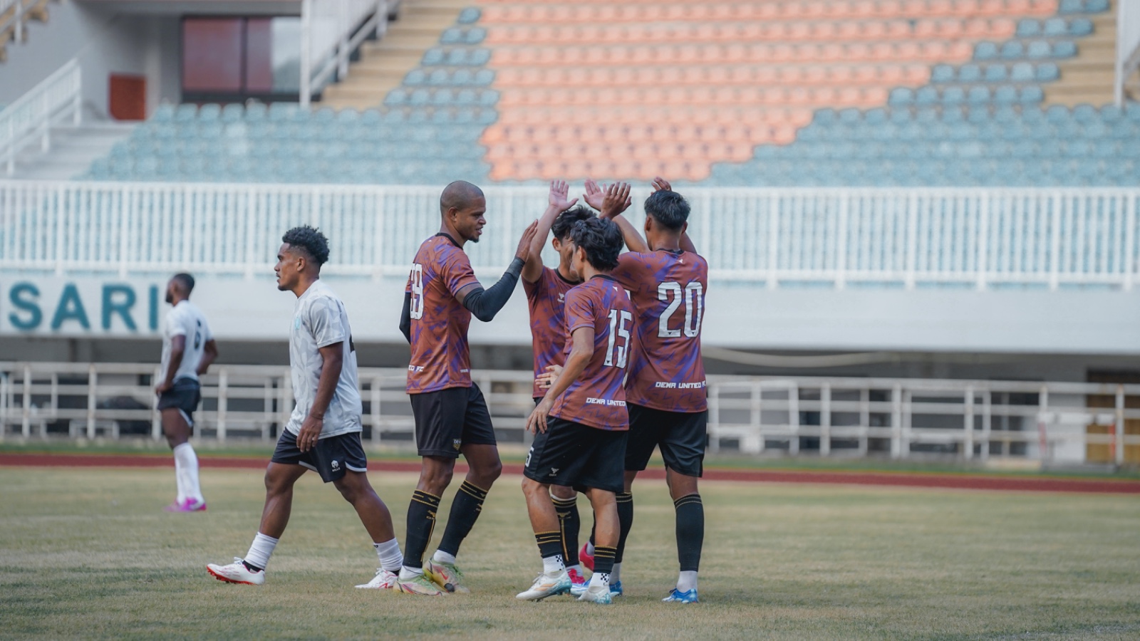 Dewa United FC Kalahkan PSBS Biak 2-1 Jelang Liga 1 2024/2025