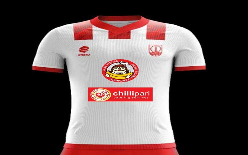Jersey Persis Solo dengan sponsor Chilipari