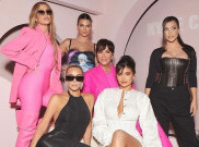 Kendal Jenner Kembalikan Tren Eyeshadow Biru