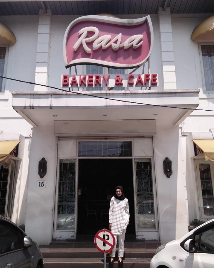 Bagian depan Rasa Bakery & Kafe, Kota Bandung, Jawa Barat. (Foto: instagram.com/lea.laksmana)