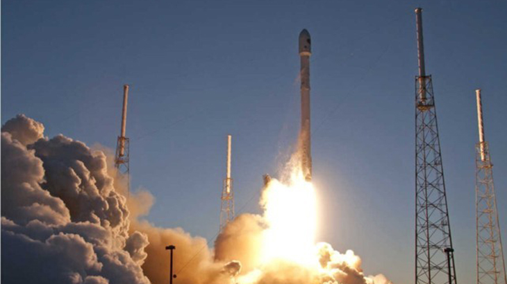 Bulan Bertabrakan dengan Bagian Roket yang Dibuang