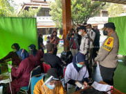  Polresta Surakarta Vaksinasi Corona Massal 4.000 Warga Solo