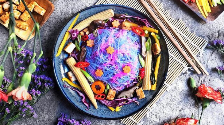 Membuat Makanan Kekinian: Bihun Unicorn