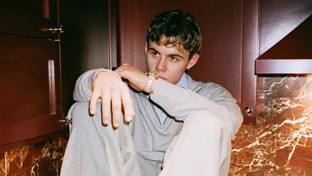 Lirik Lengkap Lagu 'CALL ME INSTEAD' yang Dipopulerkan The Kid LAROI