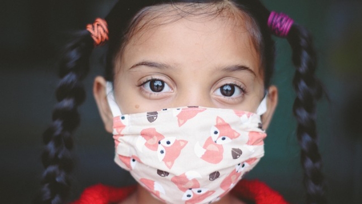 Anak dengan Imunitas Rendah Tetap Disarankan Pakai Masker