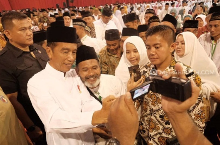 Jokowi Ajak Jan Ethes ke Acara Isra' Mi'raj Kenegaraan 