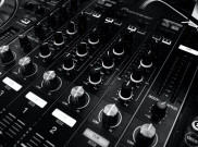 COVID-19 Meluluhlantakkan Label Musik?
