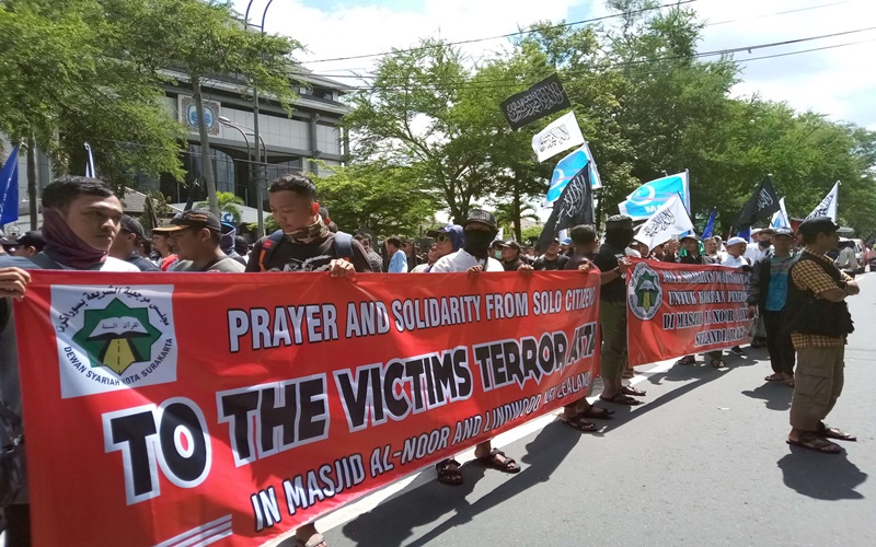 Massa Ormas Islam menunjukan solidaritas terhadap umat muslim di Christchurch 