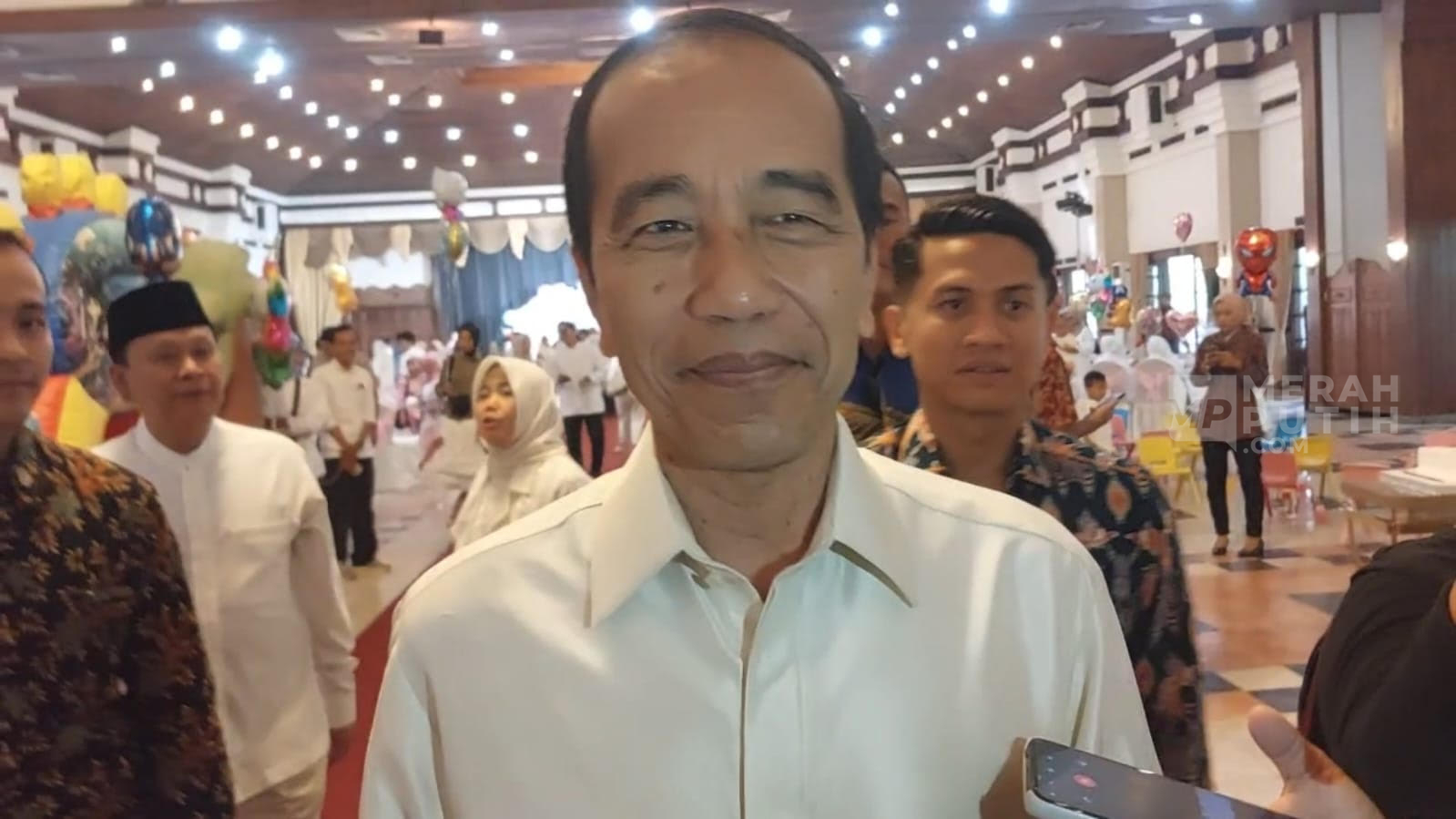 KPK Tetapkan Hasto jadi Tersangka, Jokowi: Enggak Ngurusin yang Seperti Itu