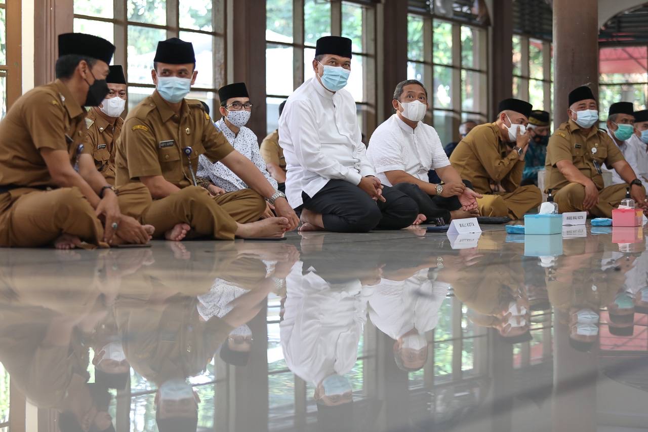 Tidak Ada Panitia, Pemkot Bandung Larang Warga Gelar Salat Id Berjamaah