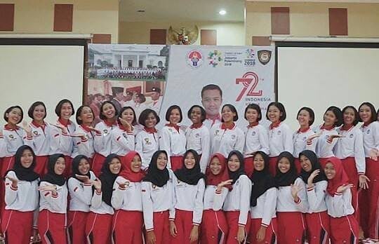 Anggota Paskibraka bersama Menpora Imam Nahrawi