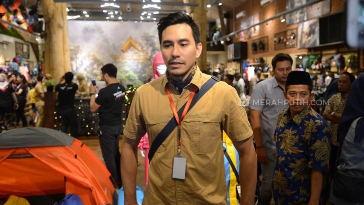 Darius Sinathriya Prihatin Kebakaran Hutan di Indonesia