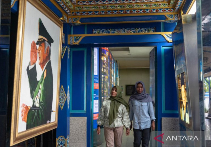 Menteri HAM Ogah Komentar Detail Soal Gelar Pahlwan Soeharto