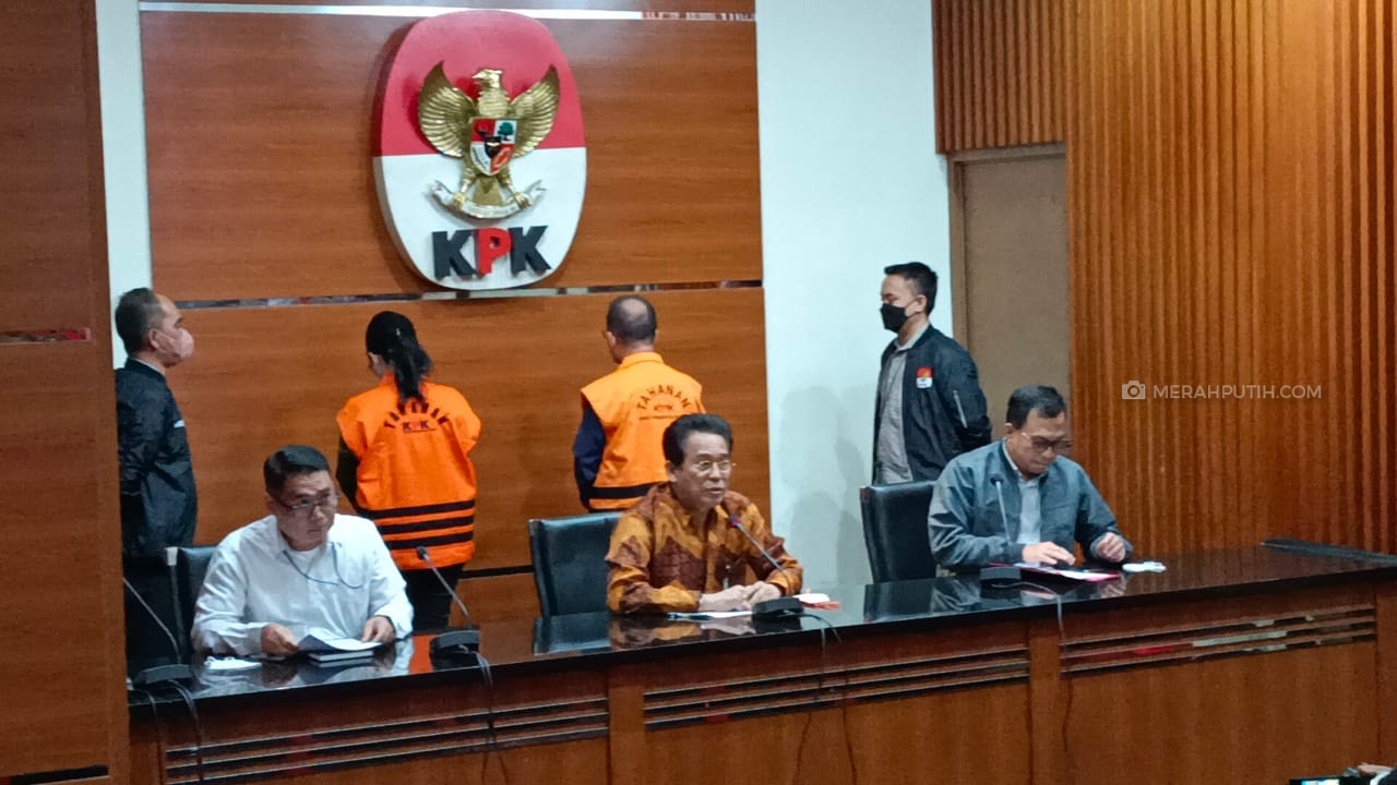 KPK Tahan Bupati Kapuas dan Anggota DPR Ary Egahni