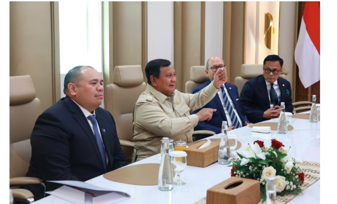 Prabowo Temui 3 Mantan PM Thailand di Gedung Danantara, Buka Peluang Penguatan Investasi Ekonomi Jangka Panjang