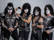 KISS Adakan Konser untuk Ikan Hiu di Lepas Pantai Perth, Australia